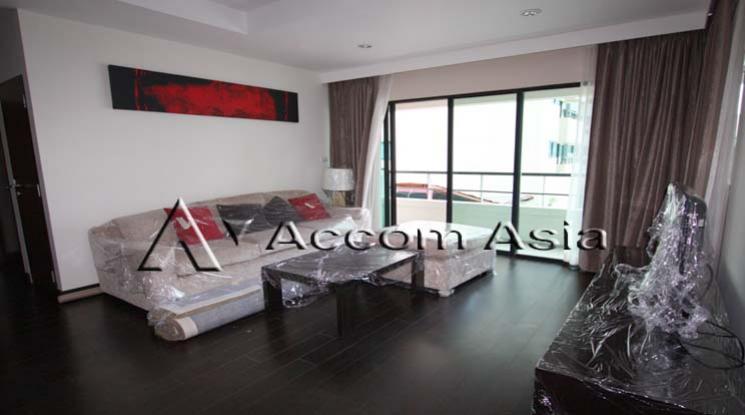  2 Bedrooms  Condominium For Rent in Sathorn, Bangkok  near BTS Sala Daeng - MRT Lumphini (1517186)