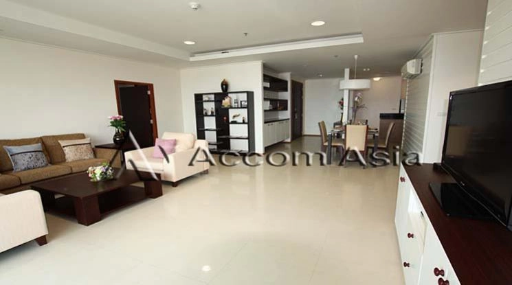 Pet friendly |  3 Bedrooms  Apartment For Rent in Sukhumvit, Bangkok  near BTS Phrom Phong (1417286)