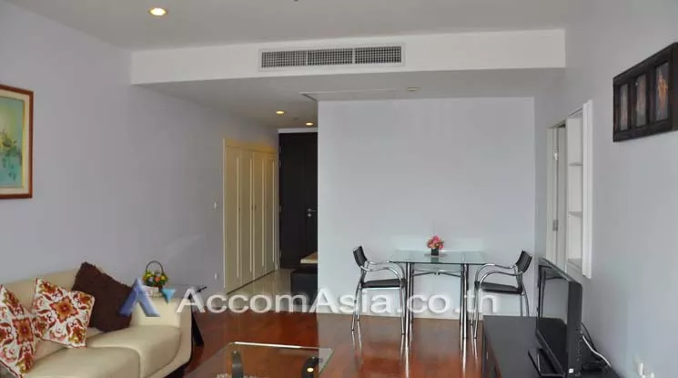  1 Bedroom  Condominium For Rent in Sukhumvit, Bangkok  near BTS Phrom Phong (1517321)