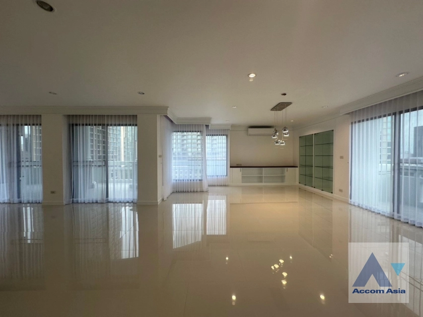 Duplex Condo, Penthouse, Pet friendly |  4 Bedrooms  Apartment For Rent in Ploenchit, Bangkok  near BTS Ratchadamri (1417324)