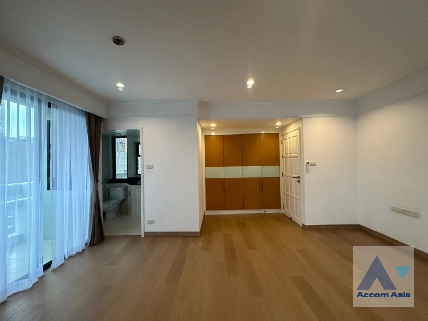 16  4 br Apartment For Rent in Ploenchit ,Bangkok BTS Ratchadamri at High rise and Peaceful 1417324