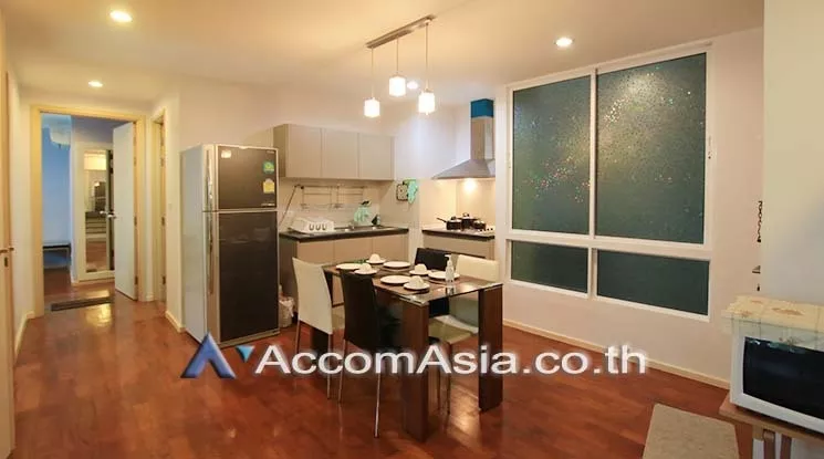  2 Bedrooms  Condominium For Rent in Sukhumvit, Bangkok  near BTS Nana (1517356)