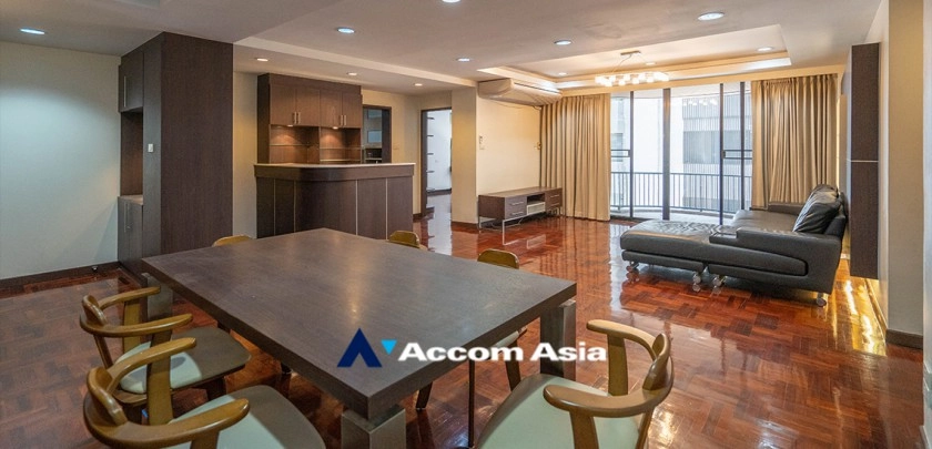  3 Bedrooms  Condominium For Rent in Sukhumvit, Bangkok  near BTS Phrom Phong (1517483)