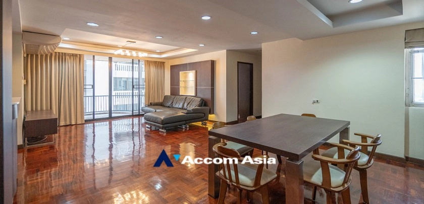  3 Bedrooms  Condominium For Rent in Sukhumvit, Bangkok  near BTS Phrom Phong (1517483)