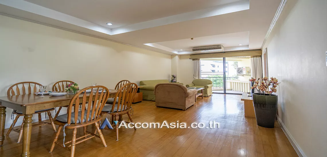  3 Bedrooms  Apartment For Rent in Sukhumvit, Bangkok  near BTS Phrom Phong (1417510)