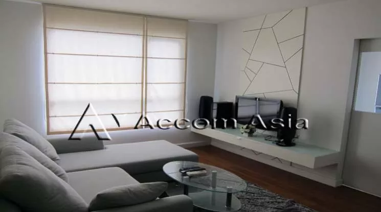  1 Bedroom  Condominium For Rent in Sukhumvit, Bangkok  near BTS Phrom Phong (1517564)