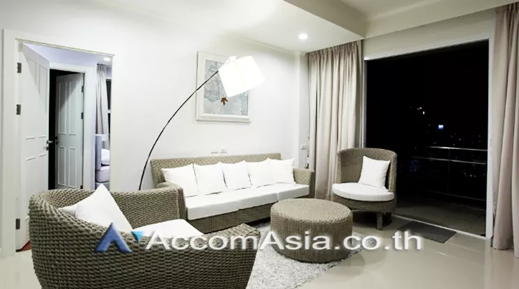  2 Bedrooms  Condominium For Rent in Sukhumvit, Bangkok  near BTS Nana (1517586)