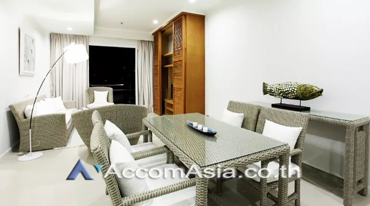  2 Bedrooms  Condominium For Rent in Sukhumvit, Bangkok  near BTS Nana (1517586)