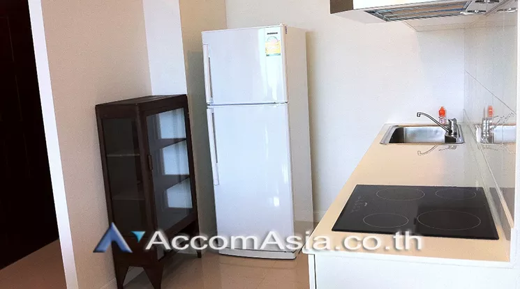  2 Bedrooms  Condominium For Rent in Sukhumvit, Bangkok  near BTS Nana (1517586)