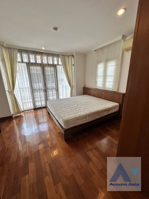 6  4 br House For Rent in Dusit ,Bangkok  at House by Chaophraya River 1817739