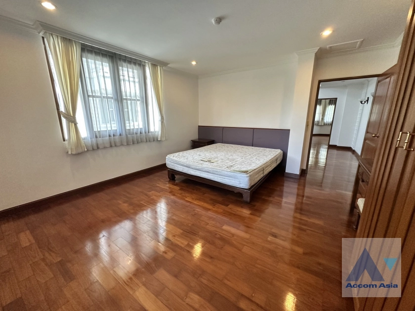 8  4 br House For Rent in Dusit ,Bangkok  at House by Chaophraya River 1817739