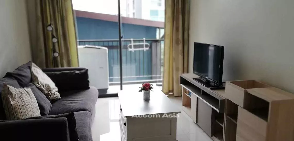  1 Bedroom  Condominium For Rent in Sukhumvit, Bangkok  near BTS Ekkamai (AA26883)