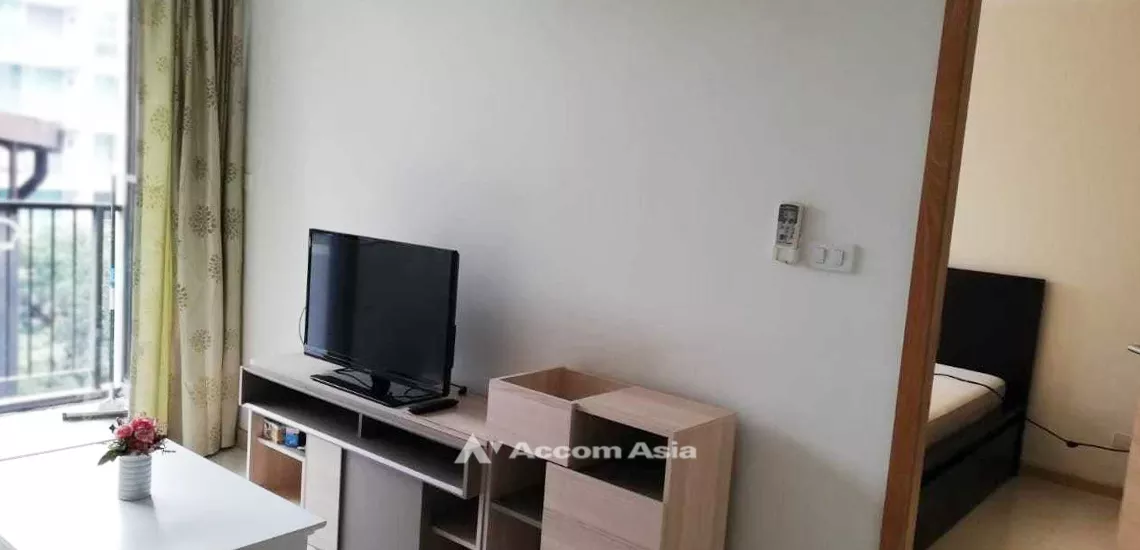  1 Bedroom  Condominium For Rent in Sukhumvit, Bangkok  near BTS Ekkamai (AA26883)