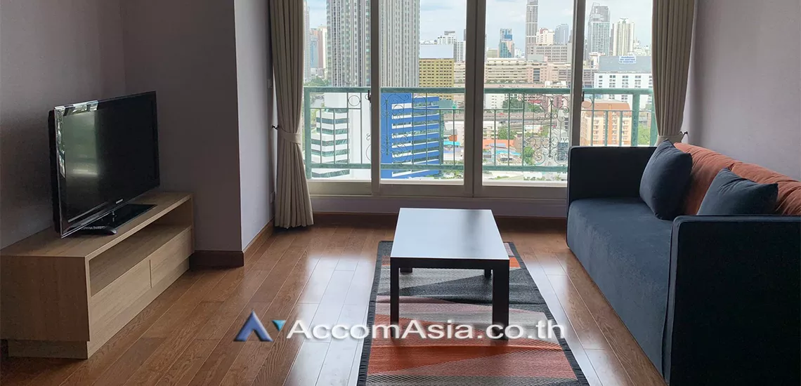  1 Bedroom  Condominium For Rent in Ploenchit, Bangkok  near BTS Chitlom (1517771)