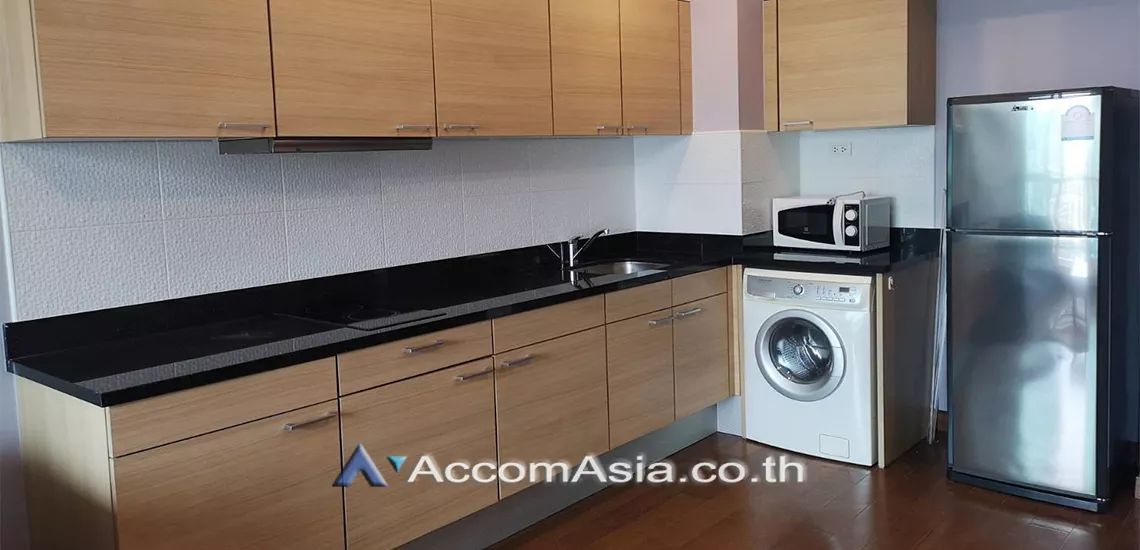  1 Bedroom  Condominium For Rent in Ploenchit, Bangkok  near BTS Chitlom (1517771)