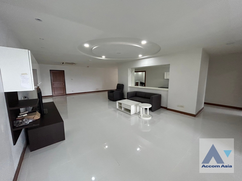 Pet friendly |  3 Bedrooms  Condominium For Rent in Sukhumvit, Bangkok  near BTS Phrom Phong (1517806)