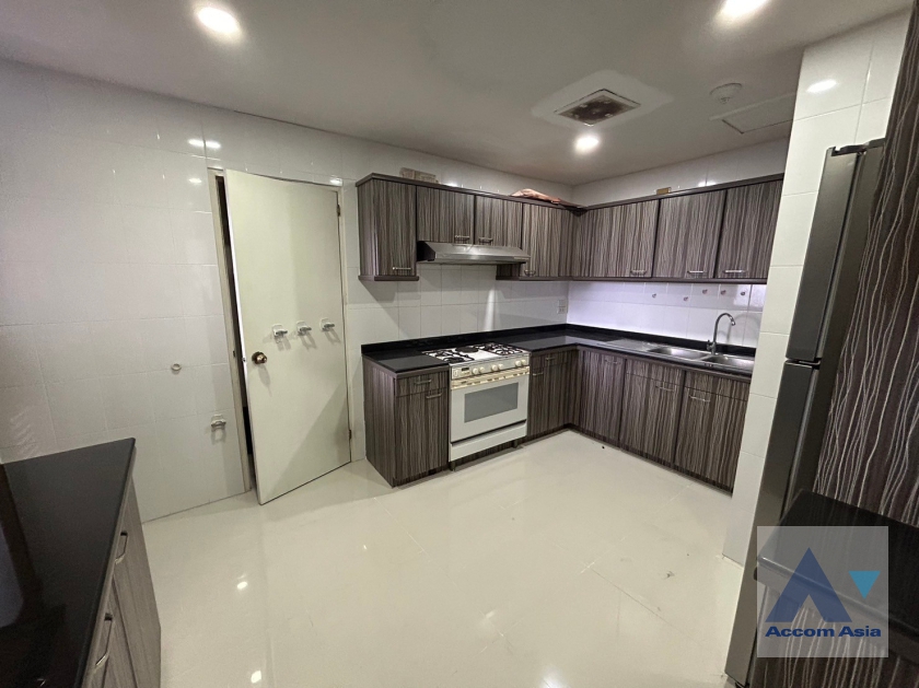 Pet friendly |  3 Bedrooms  Condominium For Rent in Sukhumvit, Bangkok  near BTS Phrom Phong (1517806)