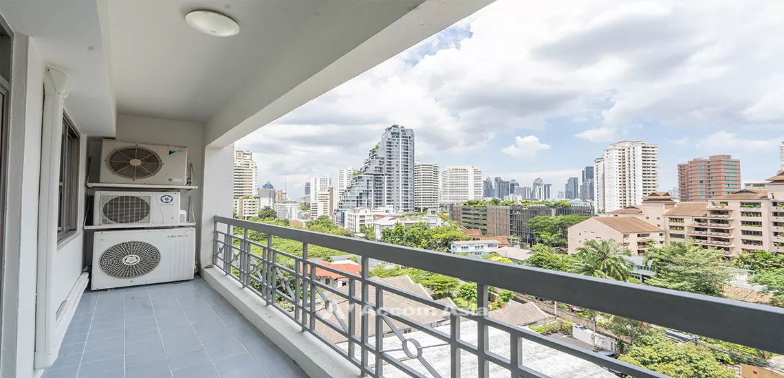  3 Bedrooms  Condominium For Rent in Sukhumvit, Bangkok  near BTS Phrom Phong (1517868)