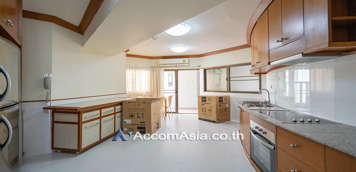 Pet friendly |  4 Bedrooms  Apartment For Rent in Sukhumvit, Bangkok  near BTS Asok - MRT Sukhumvit (1417989)