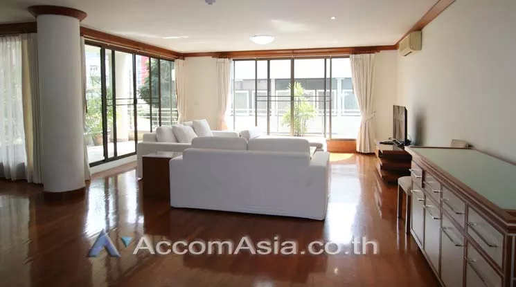  3 Bedrooms  Apartment For Rent in Sukhumvit, Bangkok  near BTS Asok - MRT Sukhumvit (1417993)