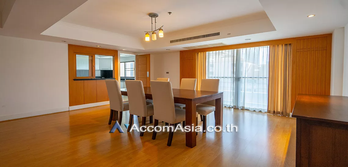 Pet friendly |  3 Bedrooms  Apartment For Rent in Sukhumvit, Bangkok  near BTS Phrom Phong (1417994)