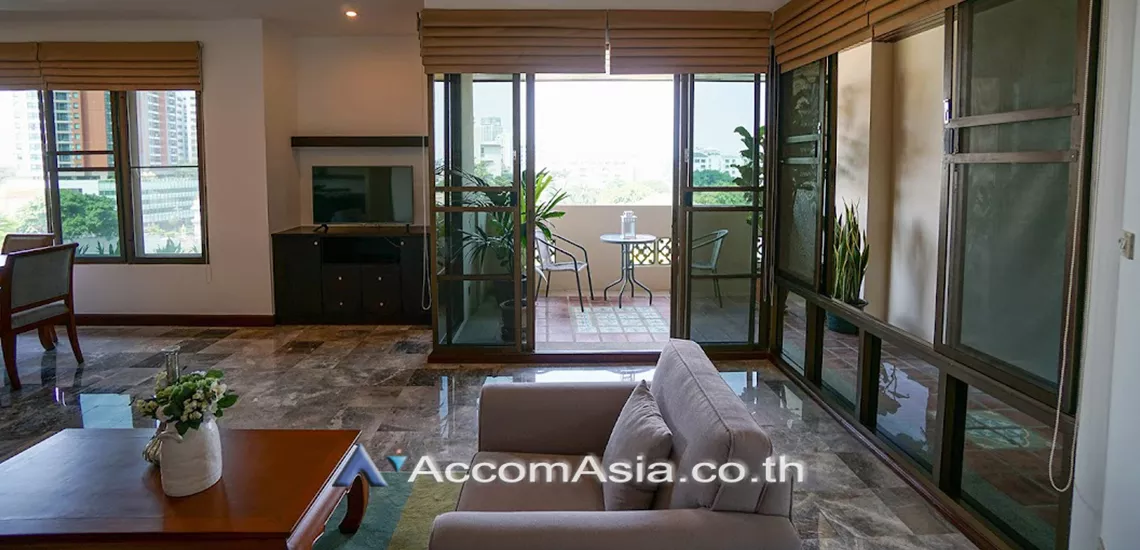  3 Bedrooms  Apartment For Rent in Sukhumvit, Bangkok  near BTS Phrom Phong (1418031)