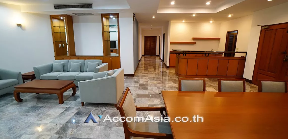  3 Bedrooms  Apartment For Rent in Sukhumvit, Bangkok  near BTS Phrom Phong (1418052)