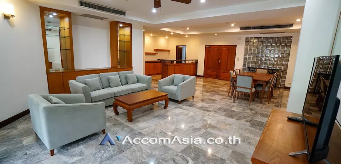  3 Bedrooms  Apartment For Rent in Sukhumvit, Bangkok  near BTS Phrom Phong (1418052)