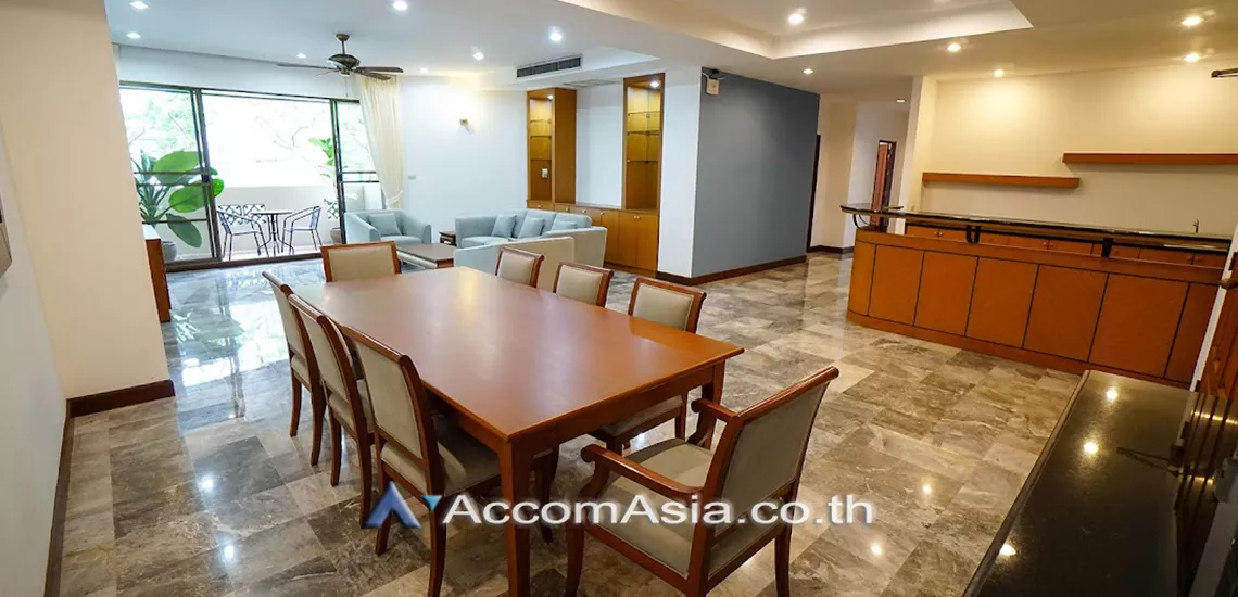  3 Bedrooms  Apartment For Rent in Sukhumvit, Bangkok  near BTS Phrom Phong (1418052)