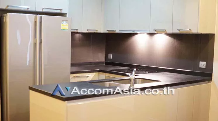  2 Bedrooms  Condominium For Rent in Sukhumvit, Bangkok  near BTS Thong Lo (1518125)