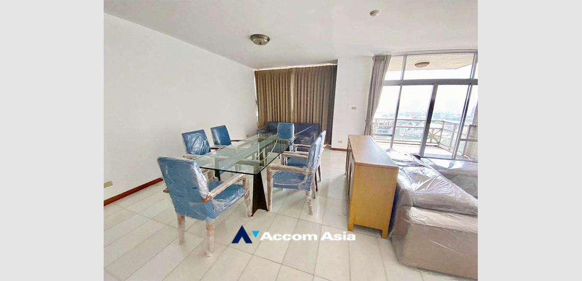  3 Bedrooms  Condominium For Rent in Ploenchit, Bangkok  near BTS Ploenchit (1518225)