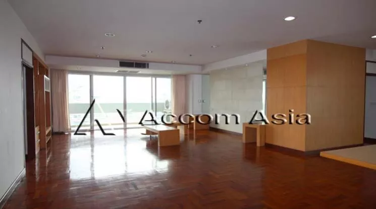  3 Bedrooms  Apartment For Rent in Sukhumvit, Bangkok  near BTS Phrom Phong (1418229)