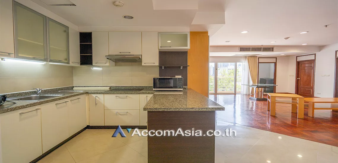  2 Bedrooms  Apartment For Rent in Sukhumvit, Bangkok  near BTS Phrom Phong (1418230)