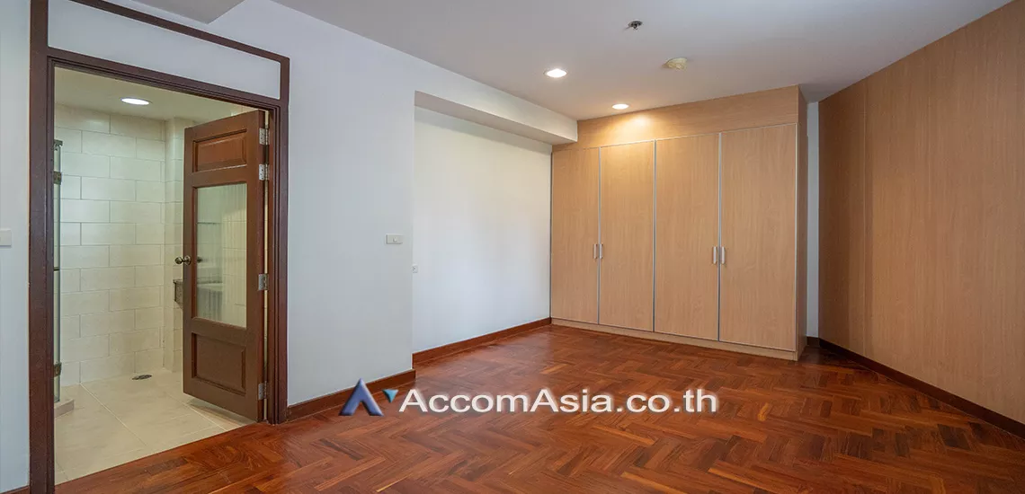  2 Bedrooms  Apartment For Rent in Sukhumvit, Bangkok  near BTS Phrom Phong (1418230)