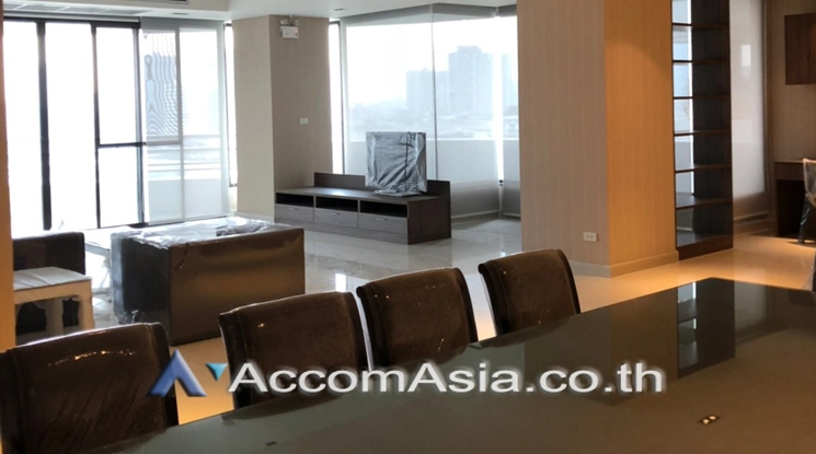  3 Bedrooms  Condominium For Rent in Sathorn, Bangkok  near MRT Khlong Toei (1518427)