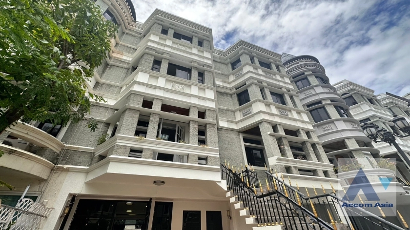 Home Office, Pet friendly |  3 Bedrooms  Townhouse For Rent in Sukhumvit, Bangkok  near BTS Phrom Phong (1818447)