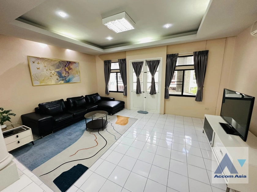 Home Office, Pet friendly |  3 Bedrooms  Townhouse For Rent in Sukhumvit, Bangkok  near BTS Phrom Phong (1818447)