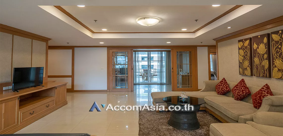  3 Bedrooms  Apartment For Rent in Sukhumvit, Bangkok  near BTS Phrom Phong (1418486)