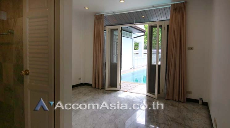  1  4 br House For Rent in sukhumvit ,Bangkok BTS Phra khanong 2318549