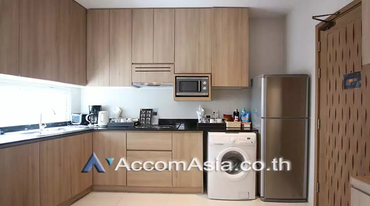  2 Bedrooms  Apartment For Rent in Sukhumvit, Bangkok  near BTS Phrom Phong (1418607)