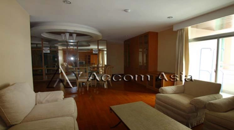 Pet friendly |  2 Bedrooms  Condominium For Rent in Ploenchit, Bangkok  near BTS Chitlom (1518621)