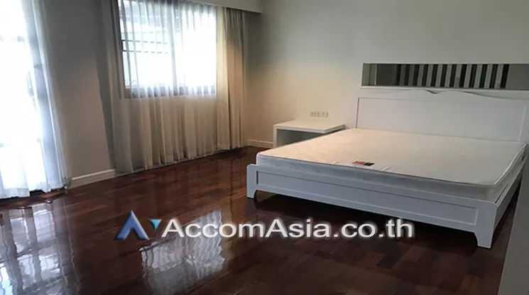  3 Bedrooms  Apartment For Rent in Sukhumvit, Bangkok  near BTS Asok - MRT Sukhumvit (1418652)