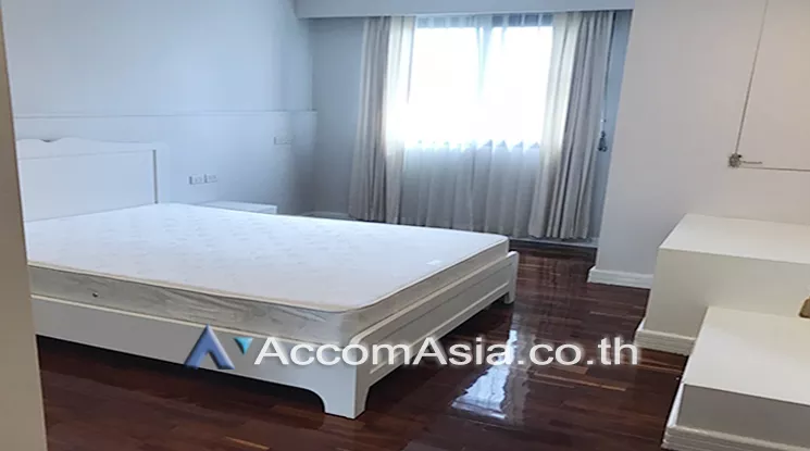  3 Bedrooms  Apartment For Rent in Sukhumvit, Bangkok  near BTS Asok - MRT Sukhumvit (1418652)