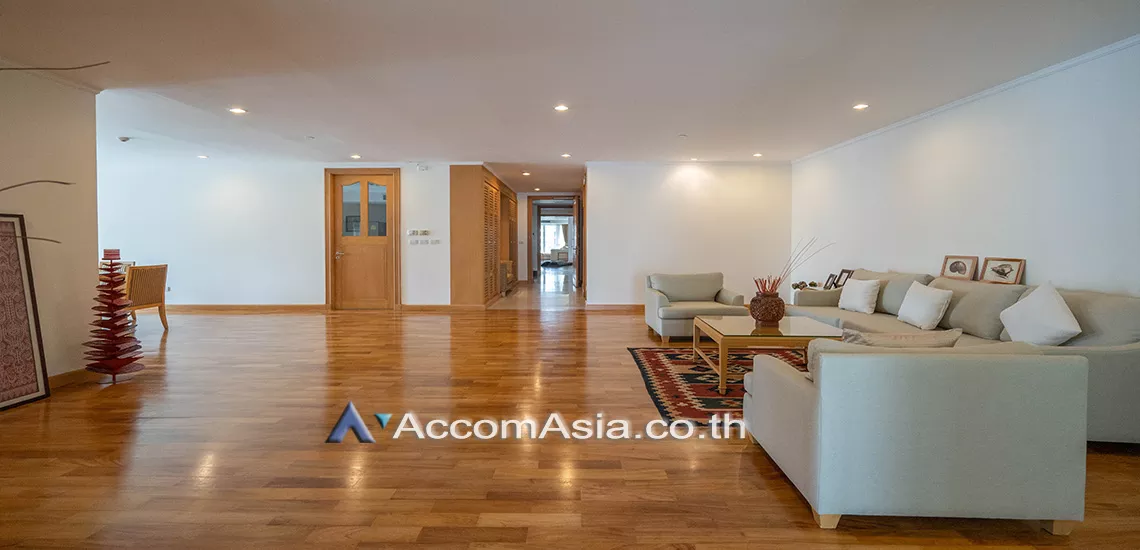 Pet friendly |  3 Bedrooms  Apartment For Rent in Sukhumvit, Bangkok  near BTS Phrom Phong (1418690)