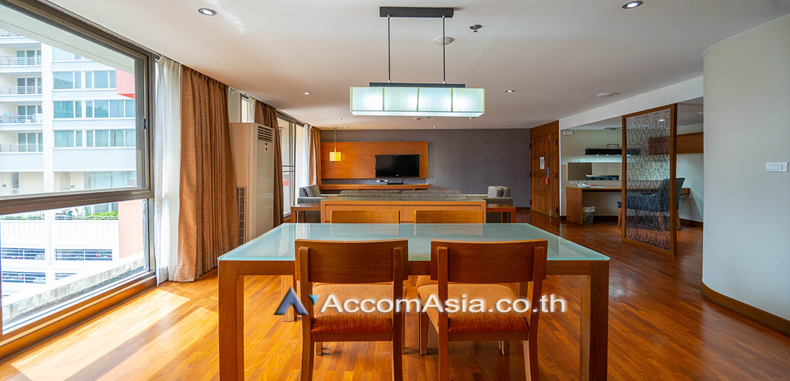  2 Bedrooms  Apartment For Rent in Silom, Bangkok  near BTS Sala Daeng - MRT Silom (1418704)