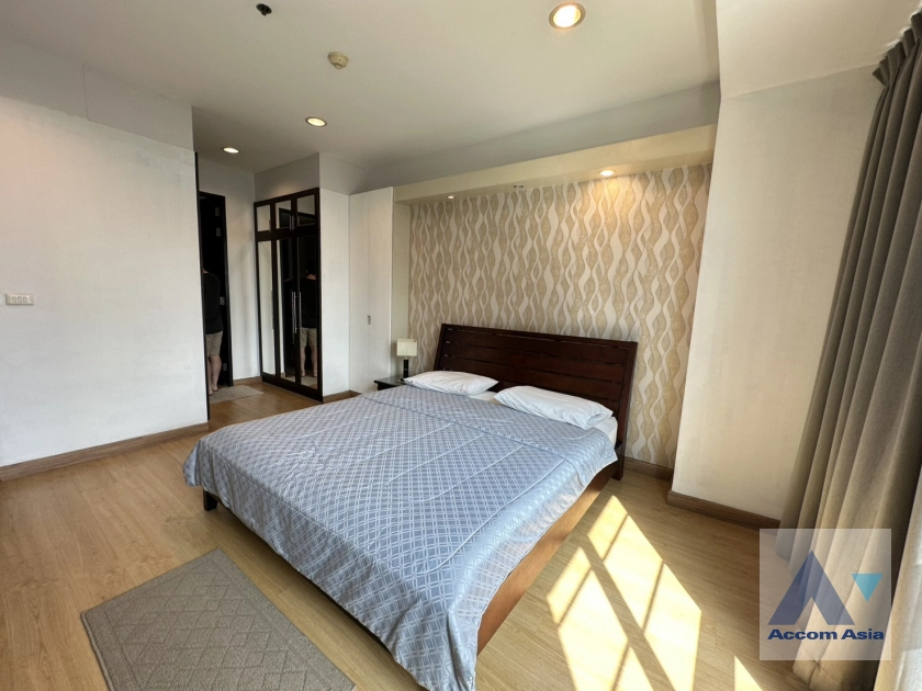  2 Bedrooms  Condominium For Rent in Sukhumvit, Bangkok  near BTS Asok - MRT Sukhumvit (1518846)