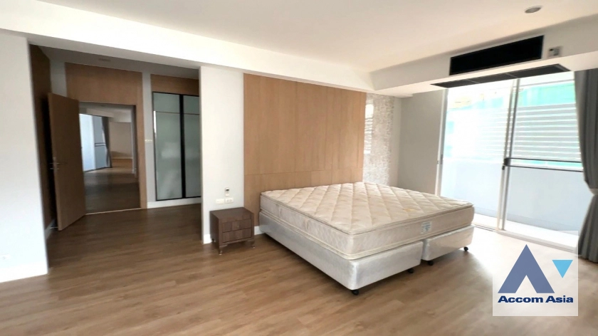 10  4 br Apartment For Rent in Sukhumvit ,Bangkok BTS Asok - MRT Sukhumvit at Newly renovated modern style living place 1418853