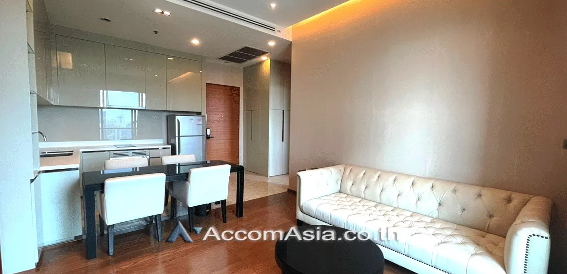  2 Bedrooms  Condominium For Rent in Sukhumvit, Bangkok  near BTS Phrom Phong (1519134)