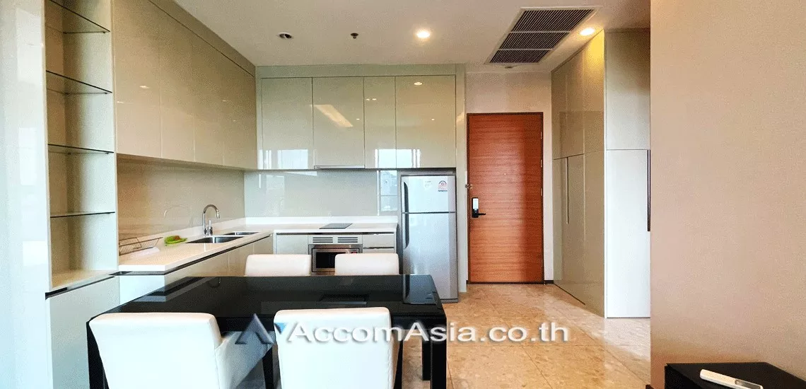  2 Bedrooms  Condominium For Rent in Sukhumvit, Bangkok  near BTS Phrom Phong (1519134)