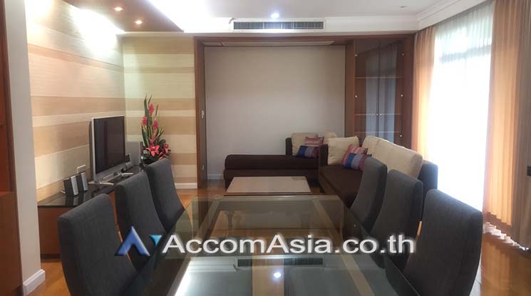  3 Bedrooms  Condominium For Rent in Sukhumvit, Bangkok  near BTS Phrom Phong (1519142)